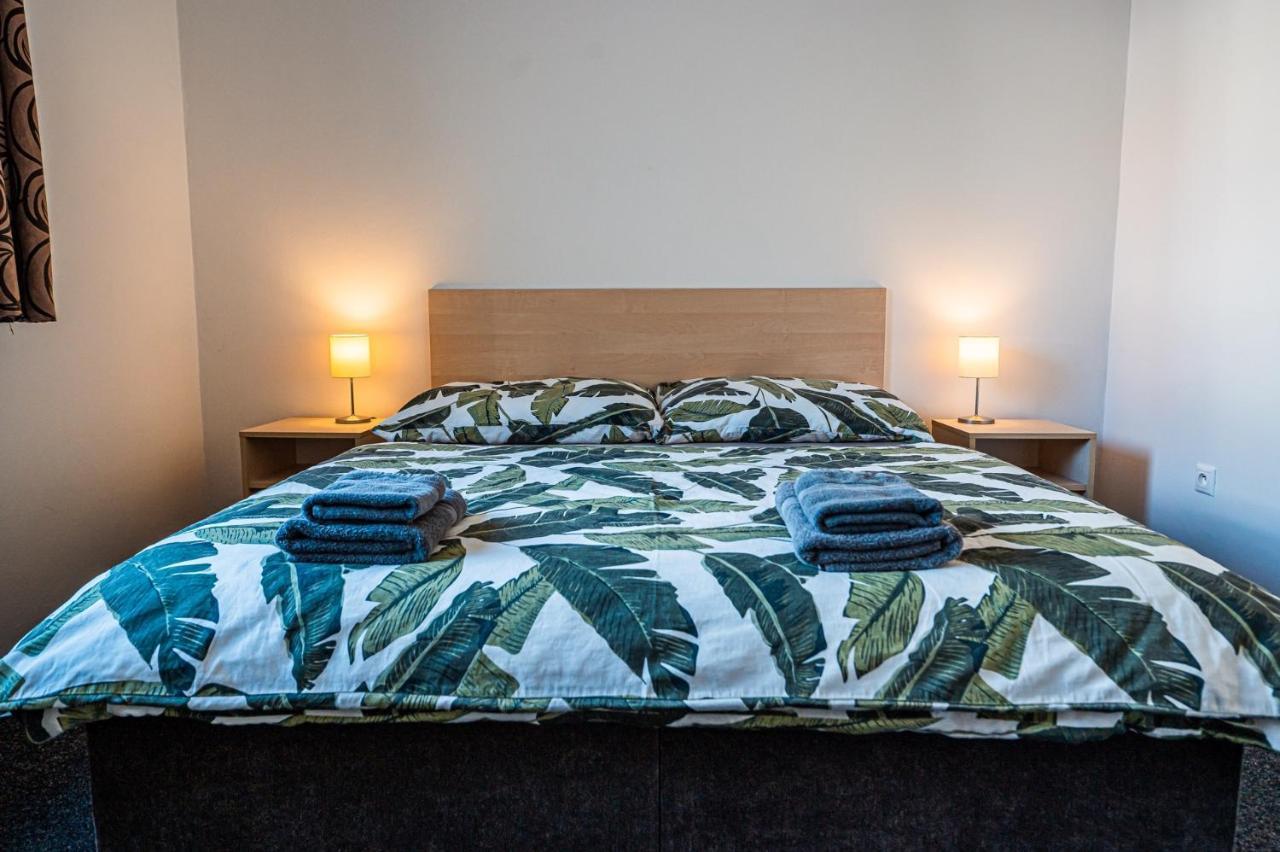 Xlsuite Apartment Comfort ปิเอชตานี ภายนอก รูปภาพ