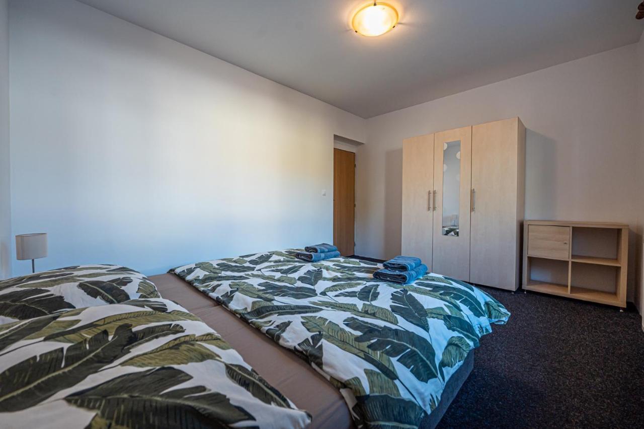 Xlsuite Apartment Comfort ปิเอชตานี ภายนอก รูปภาพ