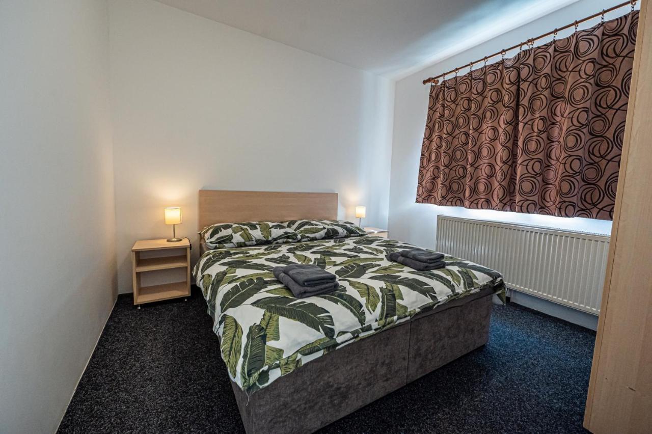 Xlsuite Apartment Comfort ปิเอชตานี ภายนอก รูปภาพ
