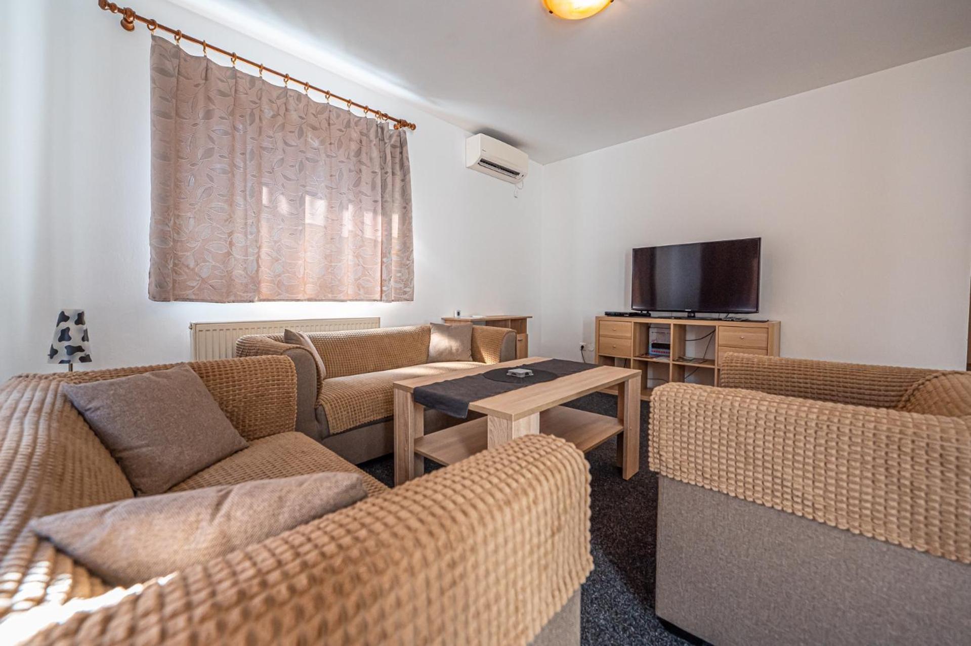Xlsuite Apartment Comfort ปิเอชตานี ห้อง รูปภาพ